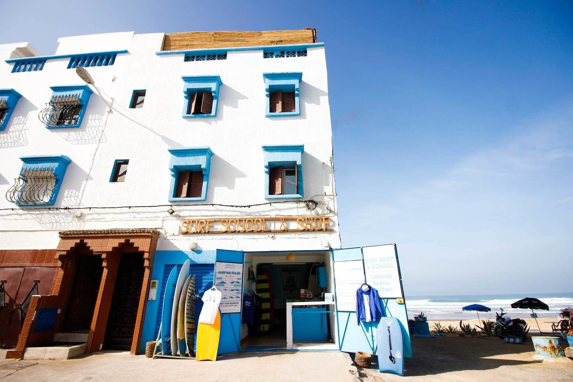 Blue Waves Surf House Hotel Agadir Exterior photo